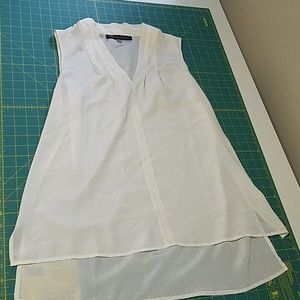 Sleeveless Rose & Olive Blouse Size Large